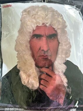 kangaROOS White Curly Judge Costume Wig